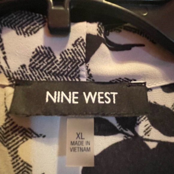 Nine West Floral Tank - Picture 3 of 4